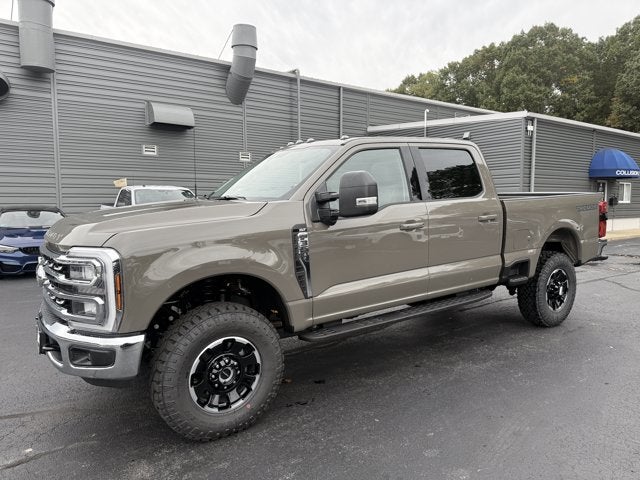 2027 Ford Super Duty F-350 SRW XLT