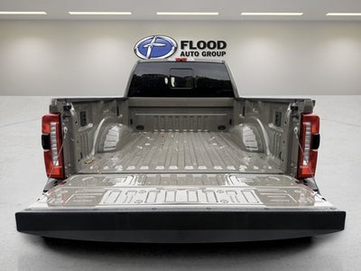 2027 Ford Super Duty F-350 SRW XLT