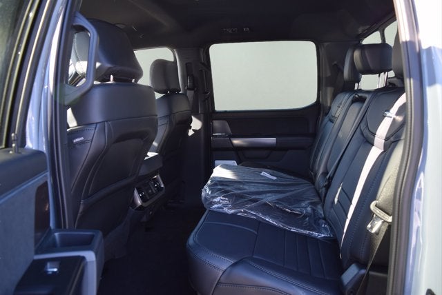 2026 Ford Super Duty F-350 SRW Platinum