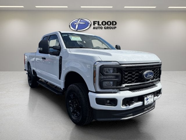 2026 Ford Super Duty F-350 DRW XLT