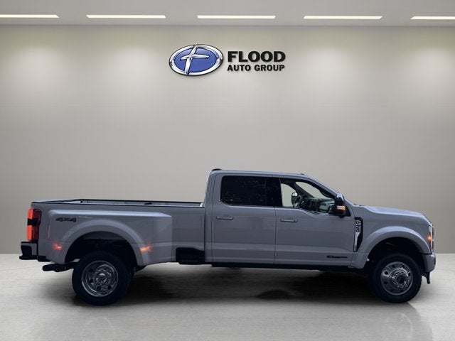 2027 Ford Super Duty F-450 DRW Platinum DRW