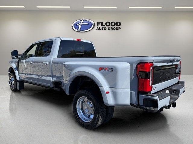2027 Ford Super Duty F-450 DRW Platinum DRW