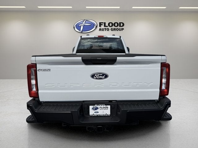 2027 Ford Super Duty F-350 SRW XL