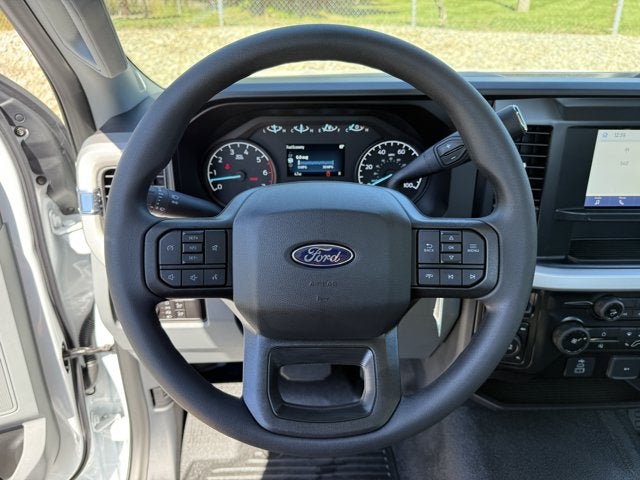 2027 Ford Super Duty F-350 SRW XL