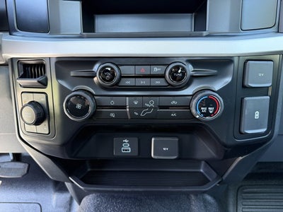 2027 Ford Super Duty F-350 SRW XL