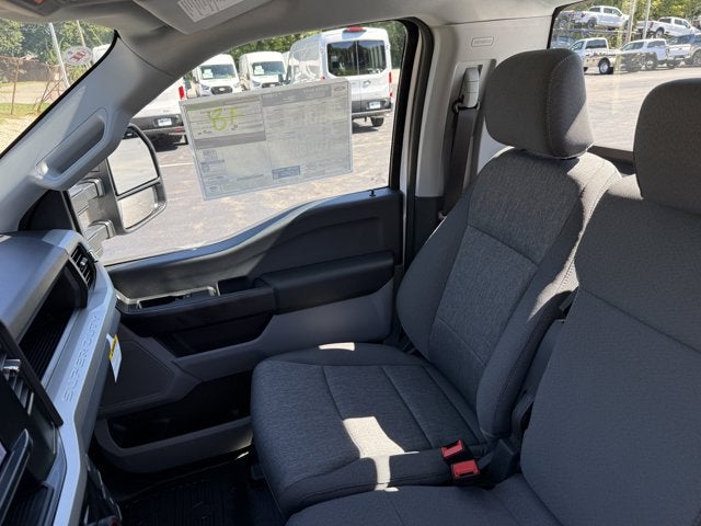 2027 Ford Super Duty F-350 SRW XL