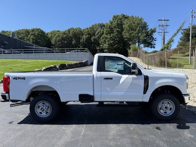 2027 Ford Super Duty F-350 SRW XL