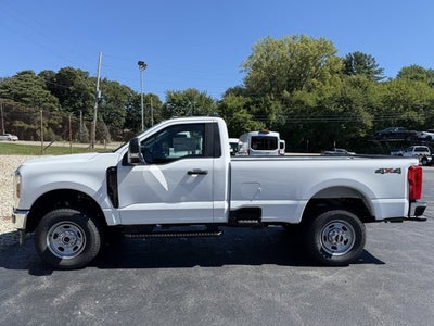 2027 Ford Super Duty F-350 SRW XL