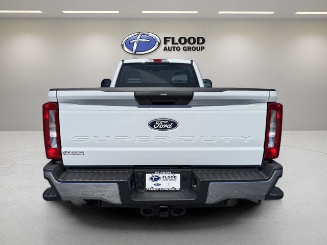 2027 Ford Super Duty F-350 SRW XL
