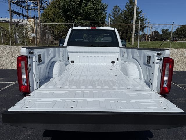 2027 Ford Super Duty F-350 SRW XL