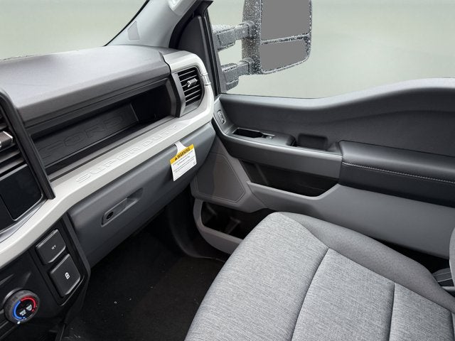 2027 Ford Super Duty F-350 SRW XL
