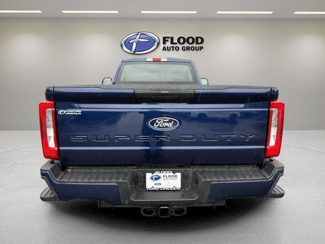 2027 Ford Super Duty F-350 SRW XL