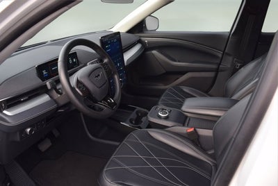 2022 Ford Mustang Mach-E Select