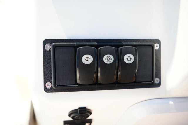 2025 Zodiac YACHTLINE YL490DL DELUXE Base