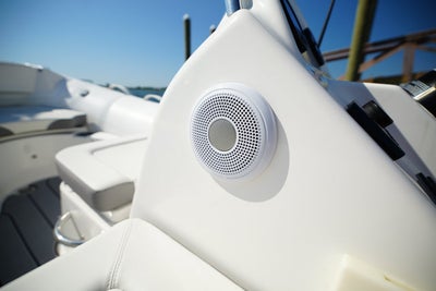 2025 Zodiac YACHTLINE YL490DL DELUXE Base