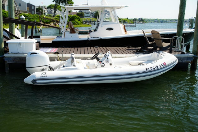 2025 Zodiac YACHTLINE YL490DL DELUXE Base