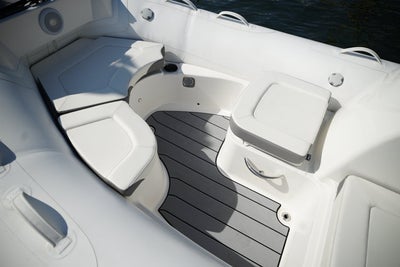 2025 Zodiac YACHTLINE YL490DL DELUXE Base