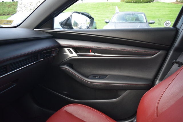 2022 Mazda Mazda3 Hatchback Carbon Edition