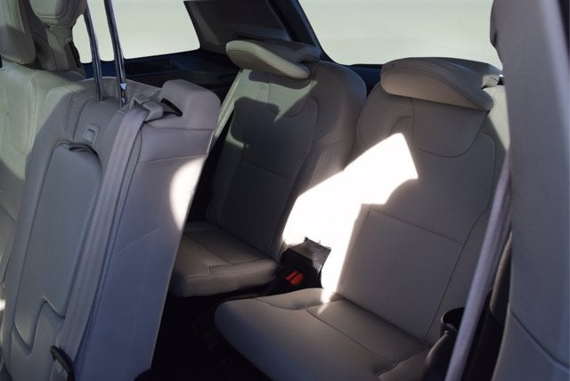 2019 Volvo XC90 Momentum