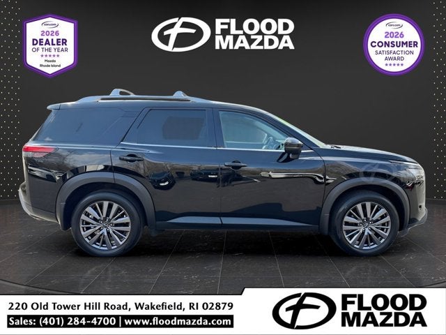 2023 Nissan Pathfinder SL