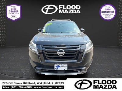 2023 Nissan Pathfinder SL