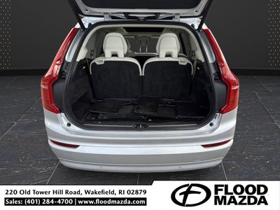 2022 Volvo XC90 Momentum