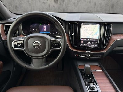 2024 Volvo XC60 Plus Dark Theme